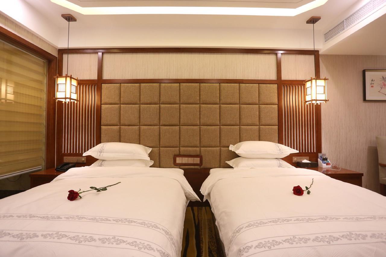 צ'נגדו Mingshan Hotel מראה חיצוני תמונה