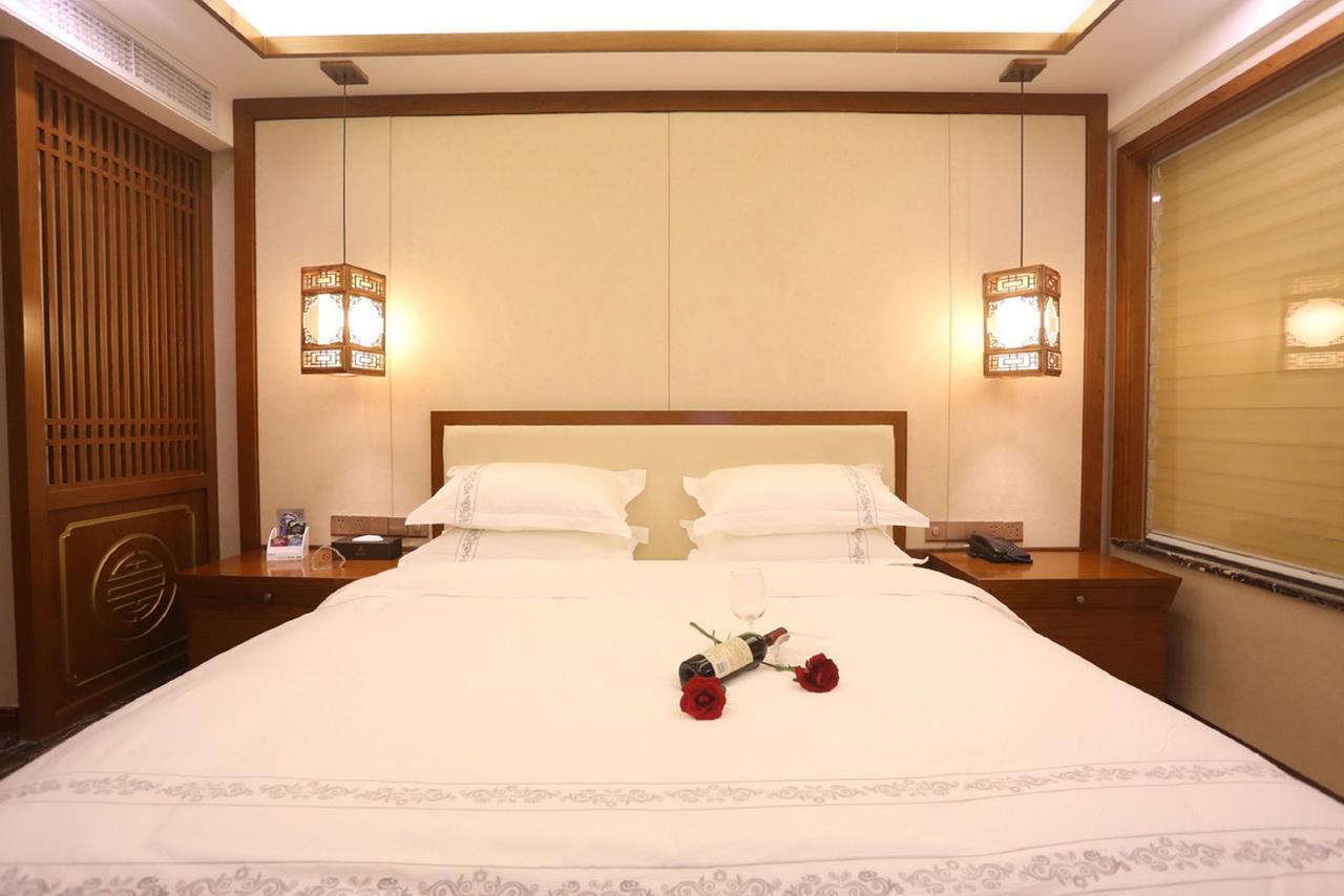 צ'נגדו Mingshan Hotel מראה חיצוני תמונה