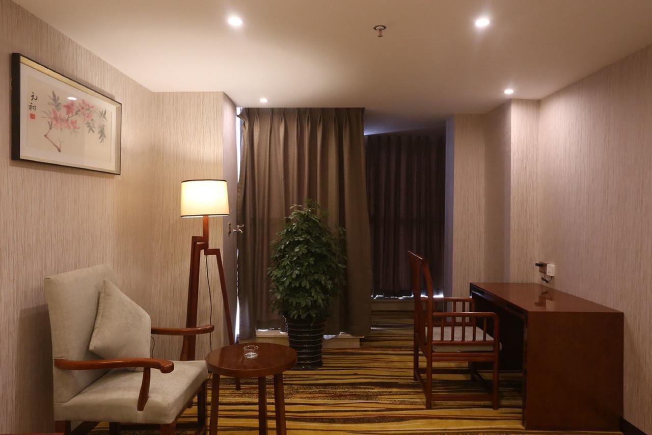 צ'נגדו Mingshan Hotel מראה חיצוני תמונה