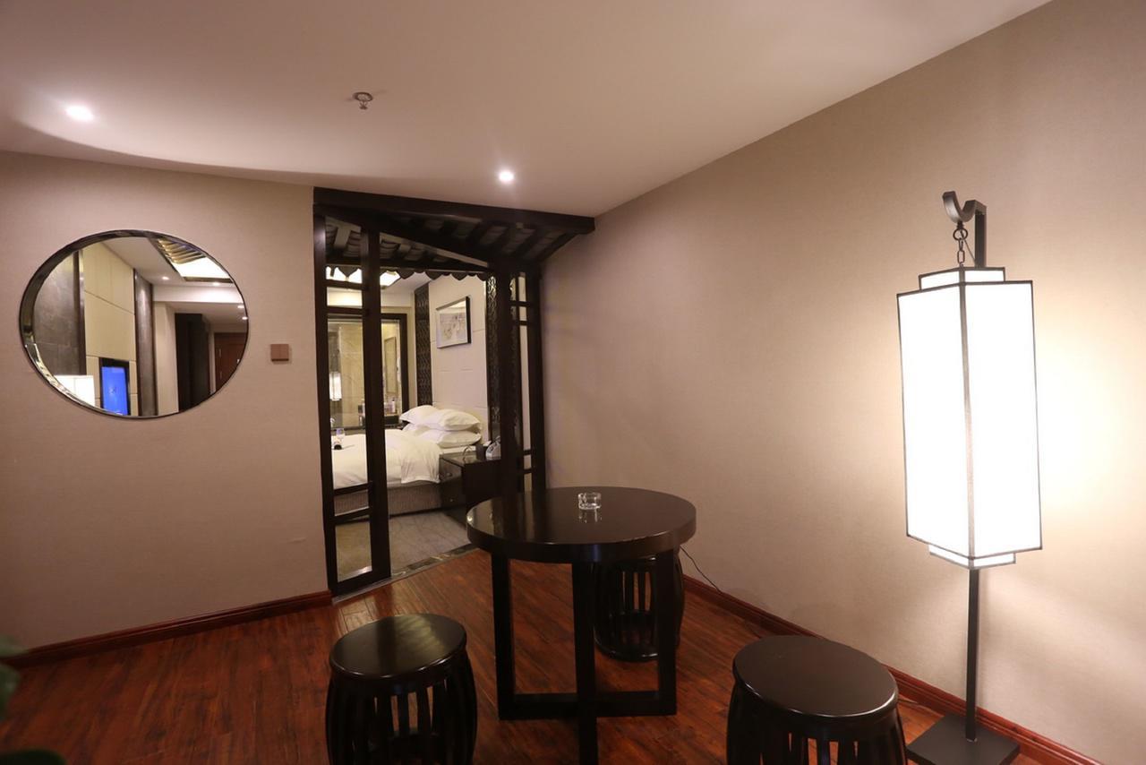 צ'נגדו Mingshan Hotel מראה חיצוני תמונה