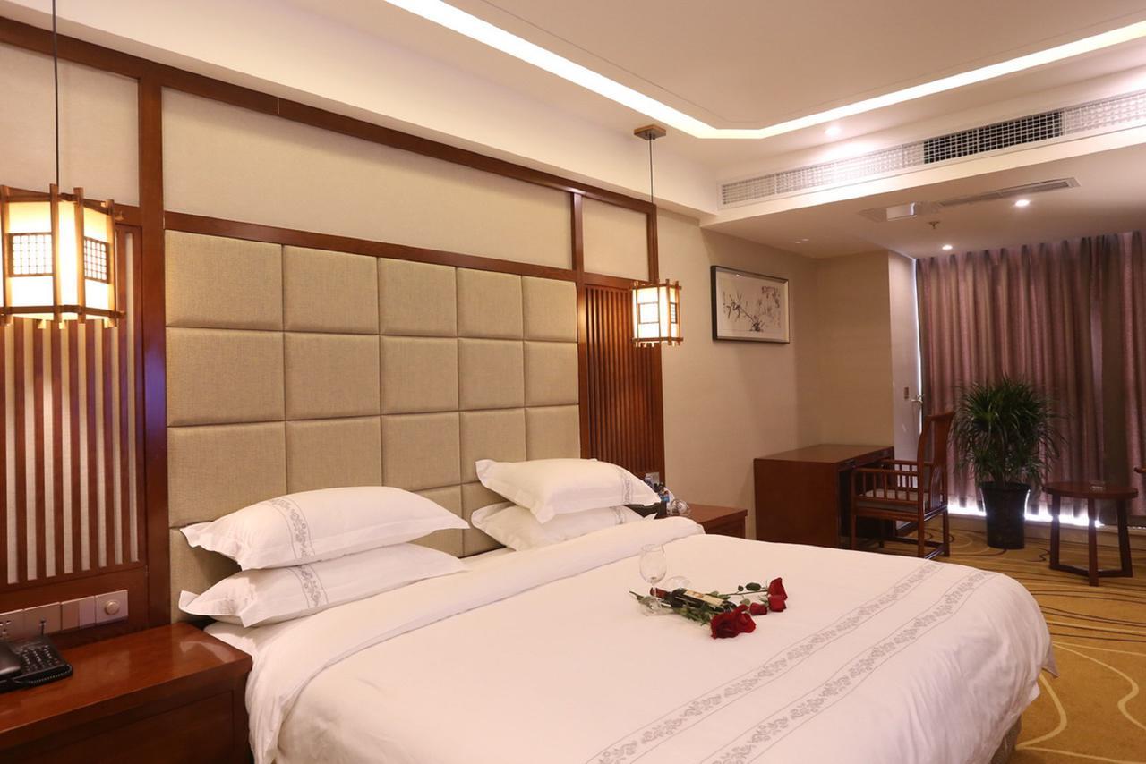צ'נגדו Mingshan Hotel מראה חיצוני תמונה