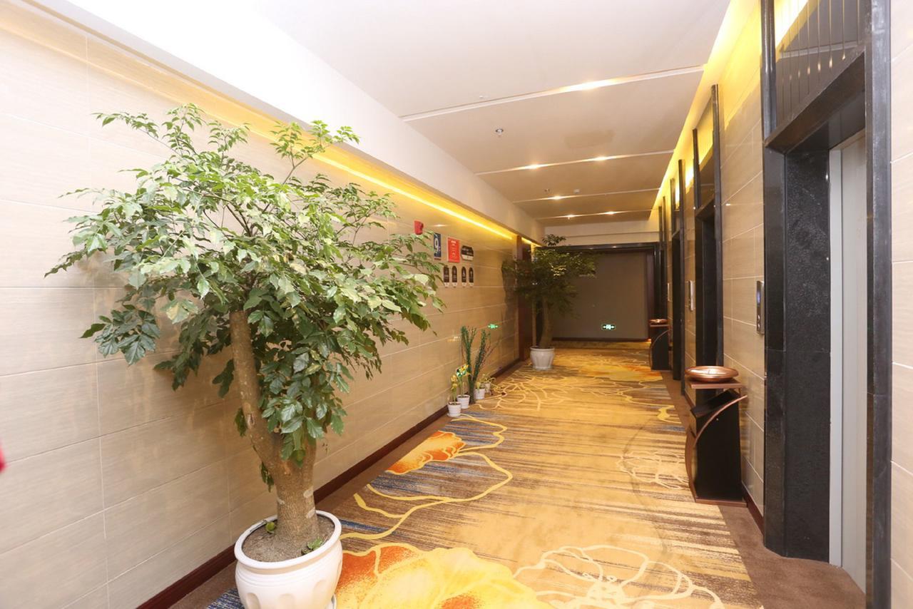 צ'נגדו Mingshan Hotel מראה חיצוני תמונה