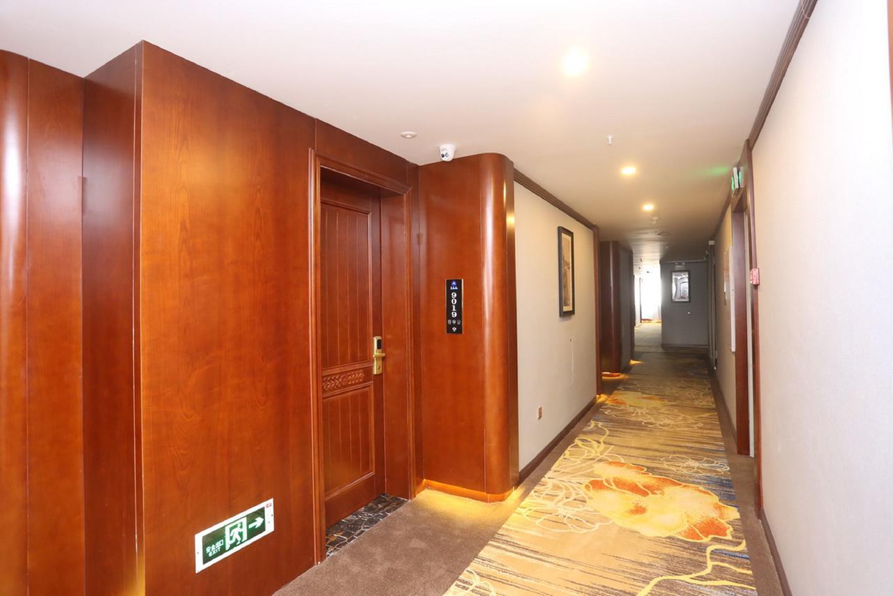 צ'נגדו Mingshan Hotel מראה חיצוני תמונה